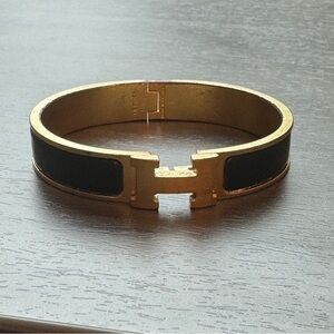 Authentic Hermes Clic H bracelet!